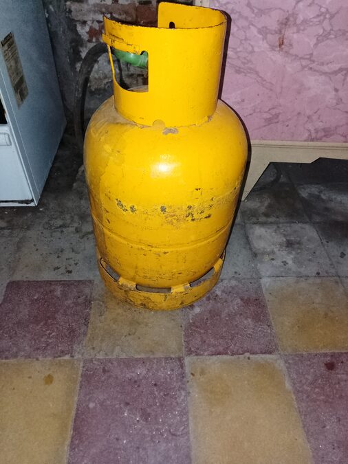 VENDO 2 GARRAFAS