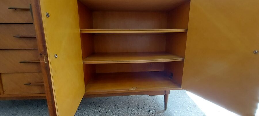 Vendo aparador con espejo