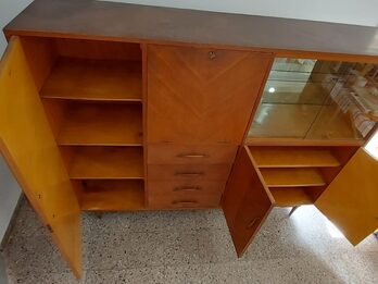 Vendo aparador con espejo