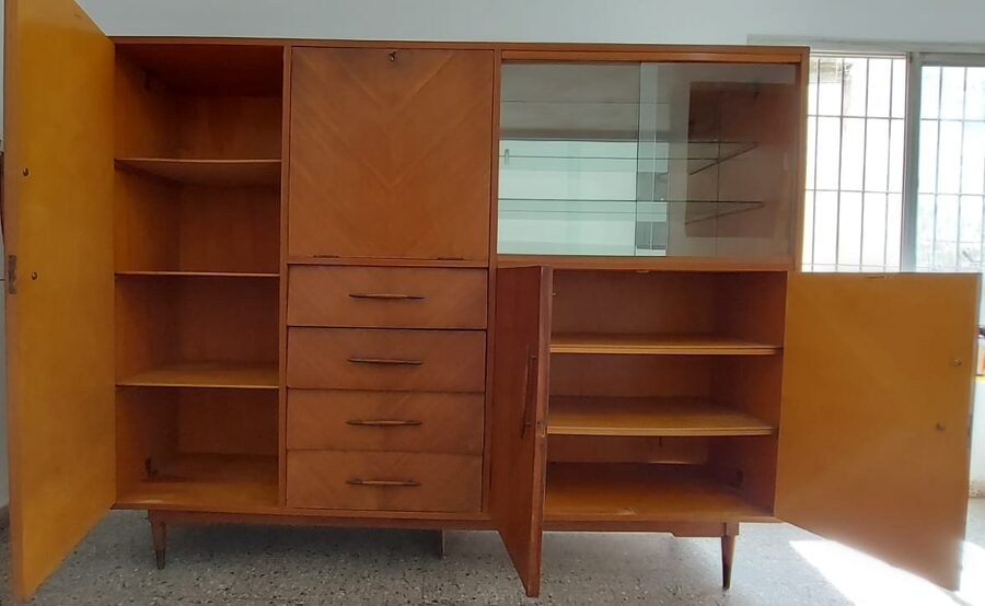 Vendo aparador con espejo