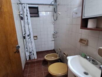 ALQUILO CASA 3 DORM,COCHERA 3 AUTOS ZONA PARQUE MAININI