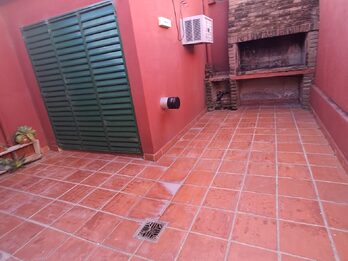 ALQUILO CASA 3 DORM,COCHERA 3 AUTOS ZONA PARQUE MAININI
