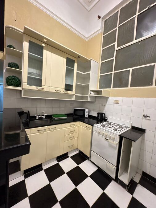 EN ALQUILER HERMOSO DPTO CENTRICO- 2 HABITACIONES