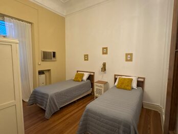 EN ALQUILER HERMOSO DPTO CENTRICO- 2 HABITACIONES