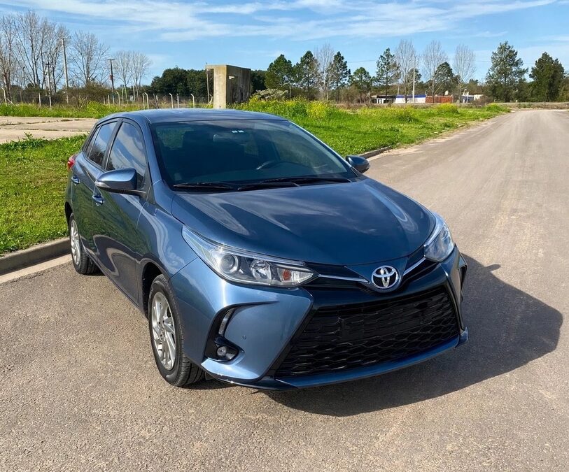 Vendo Toyota Yaris XLS. Recibo menor valor!