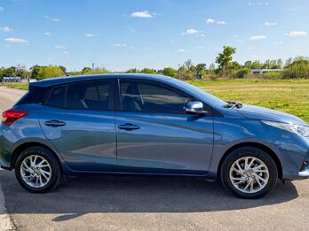 Vendo Toyota Yaris XLS. Recibo menor valor!
