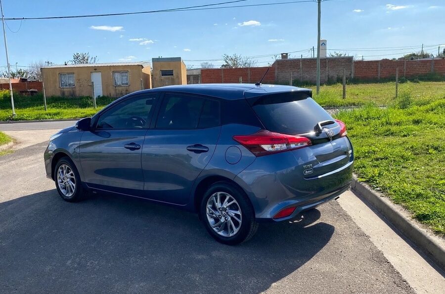 Vendo Toyota Yaris XLS. Recibo menor valor!