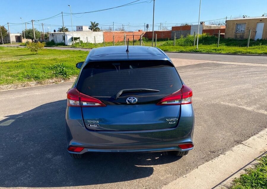 Vendo Toyota Yaris XLS. Recibo menor valor!