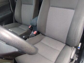 Vendo Toyota Yaris XLS. Recibo menor valor!
