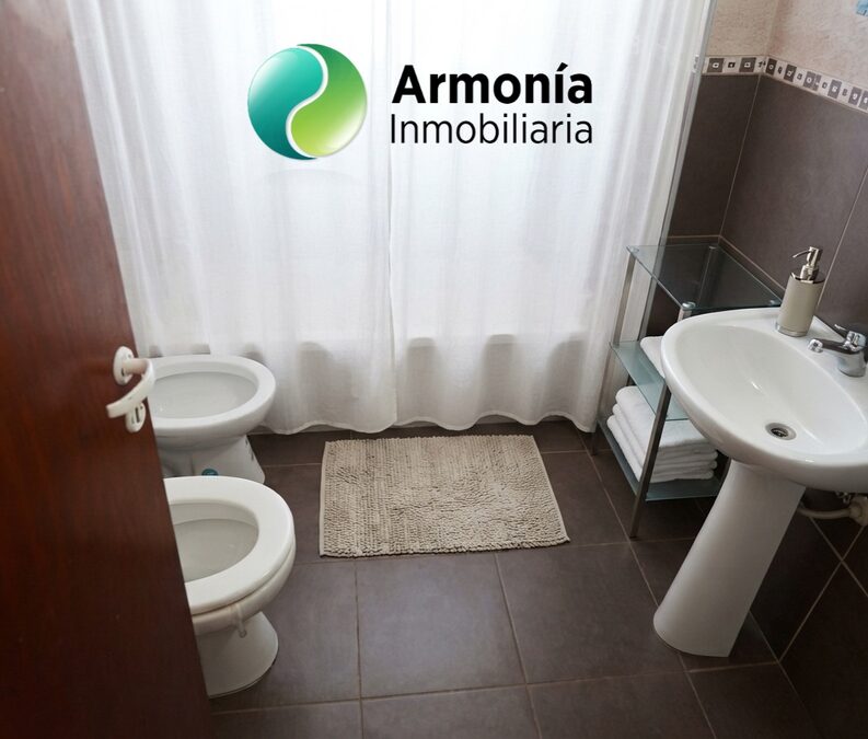 Alquilo duplex 2 dor. Cochera . Caputto y almafuerte