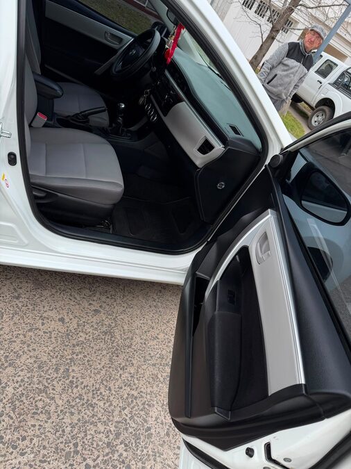 Vendo Toyota Corolla XEI 1.8 AÑO 2015 UNICO DUEÑO