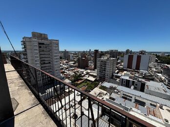 ALQUILER DE OFICINA CON VISTA AL RIO!