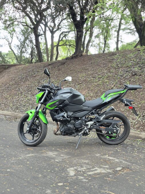 Kawasaki Z400 2022