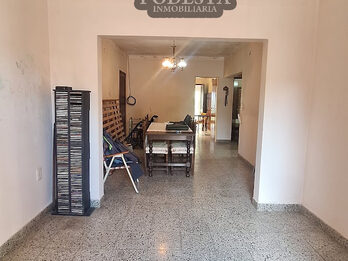 VENTA CASA SOBRE CALLE LOS JAZMINES