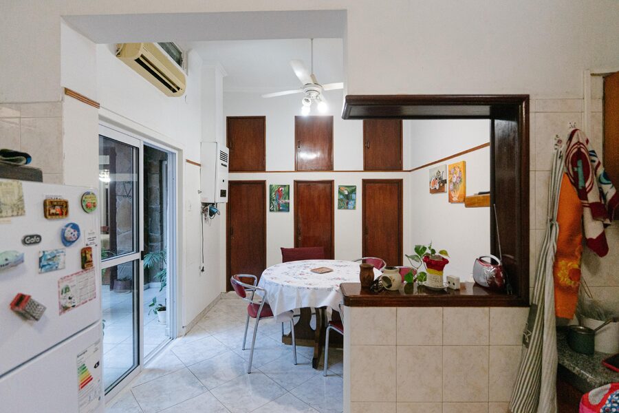 CASA 2 DORM CON COCHERA EN PLENO CENTRO - APTA CRÉDITO