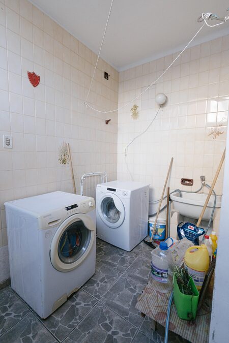 CASA 2 DORM CON COCHERA EN PLENO CENTRO - APTA CRÉDITO