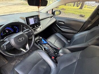 Titular Vende Toyota Corolla 1.8 SEG HÍBRIDO CVT - MODELO 2020 - EN GARANTÍA