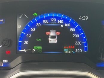 Titular Vende Toyota Corolla 1.8 SEG HÍBRIDO CVT - MODELO 2020 - EN GARANTÍA