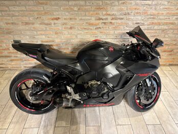 HONDA MOTOS  CBR  1000 RR . Recibo Vehículo.