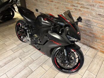 HONDA MOTOS  CBR  1000 RR . Recibo Vehículo.