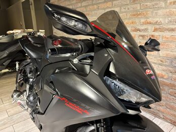 HONDA MOTOS  CBR  1000 RR . Recibo Vehículo.