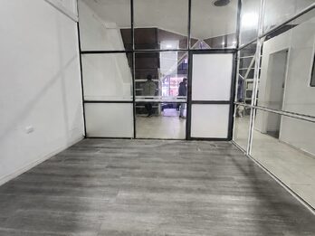 ✨EN VENTA LOCAL COMERCIAL/OFICINAS PARA DIVERSOS RUBROS ✨(CON GAS NATURAL CONECTADO) ✨