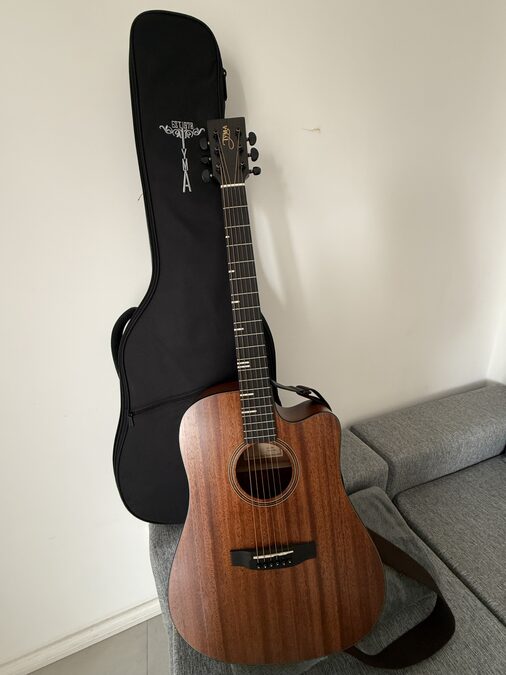 Guitarra Electroacústica Tyma
