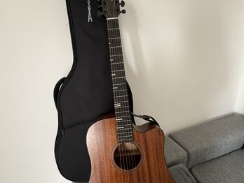 Guitarra Electroacústica Tyma