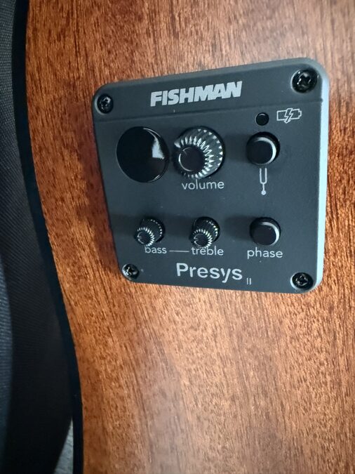 Guitarra Electroacústica Tyma