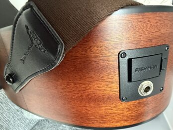 Guitarra Electroacústica Tyma