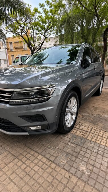 VOLKSWAGEN TIGUAN ALLSPACE 2.0 TSI COMFORTLINE DSG  - AÑO 2.018