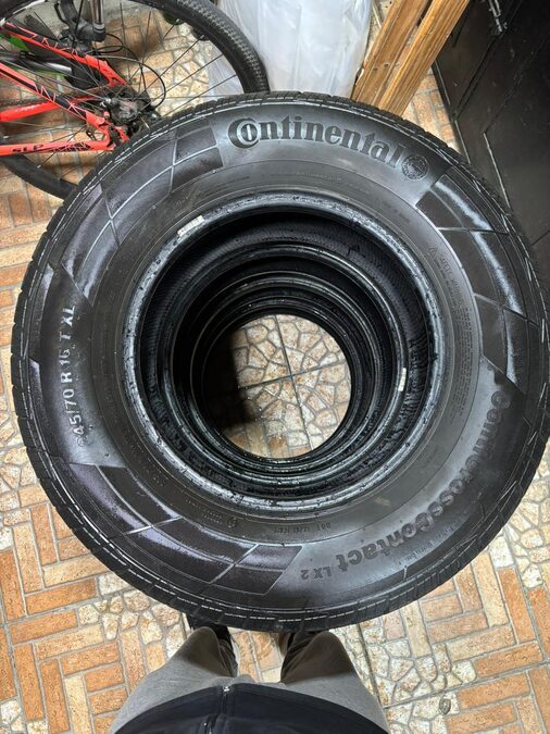 4 cubiertas CONTINENTAL