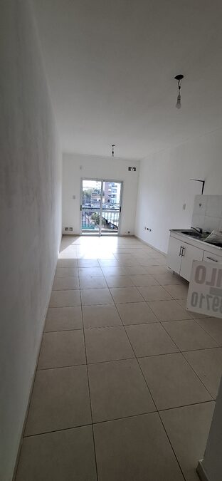 ALQUILO CALLE MAIPU DPTO.1 DORM.C/BALCON