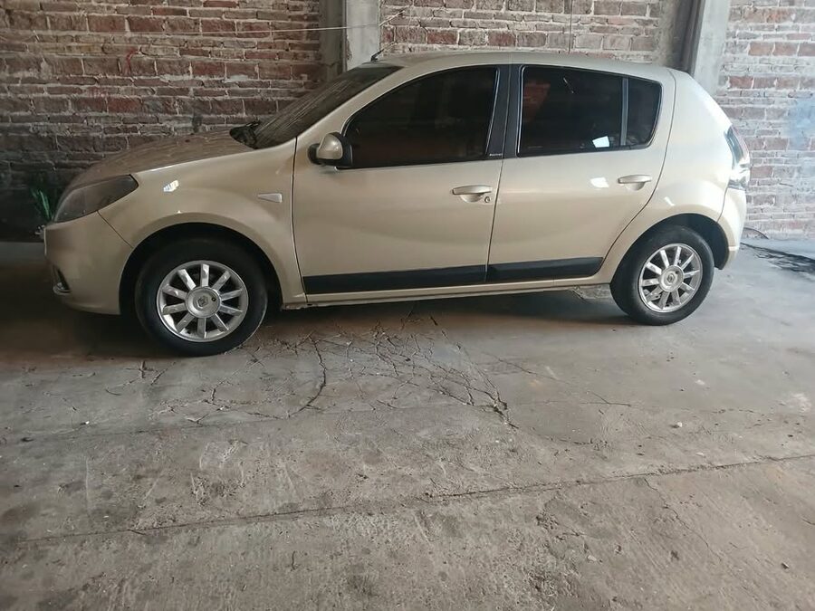 Renault Sandero 2013