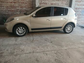 Renault Sandero 2013