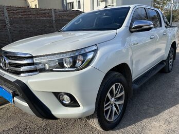 Vendo Toyota Hilux 2017 SRX 4x4 Aut