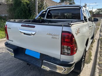 Vendo Toyota Hilux 2017 SRX 4x4 Aut