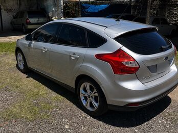 FOTD FOCUS 1.6 S L/14 5P - AÑO 2.014