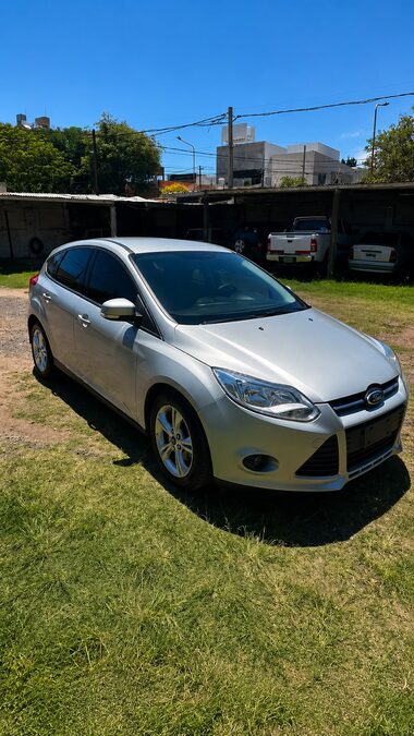 FOTD FOCUS 1.6 S L/14 5P - AÑO 2.014