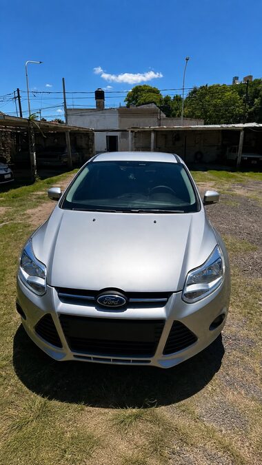 FOTD FOCUS 1.6 S L/14 5P - AÑO 2.014