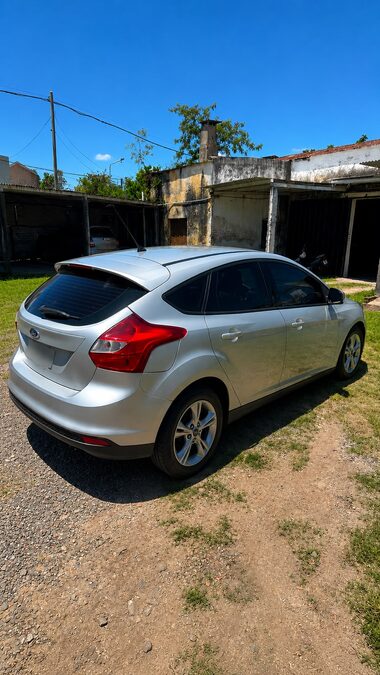 FOTD FOCUS 1.6 S L/14 5P - AÑO 2.014