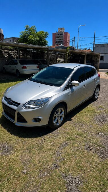 FOTD FOCUS 1.6 S L/14 5P - AÑO 2.014