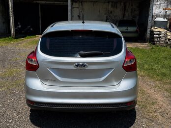 FOTD FOCUS 1.6 S L/14 5P - AÑO 2.014