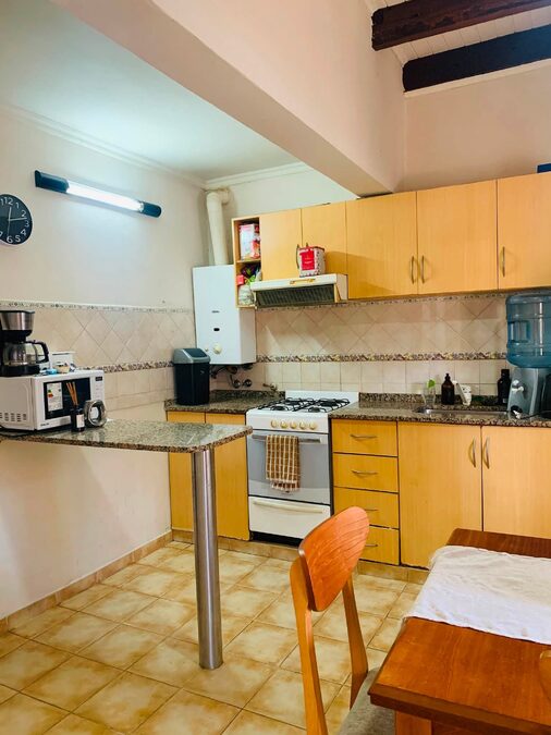 ALQUILO LUMINOSO DEPARTAMENTO 2 DORMITORIOS EN PLANTA BAJA CON PATIECITO- Centro