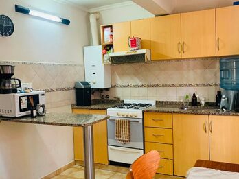 ALQUILO LUMINOSO DEPARTAMENTO 2 DORMITORIOS EN PLANTA BAJA CON PATIECITO- Centro