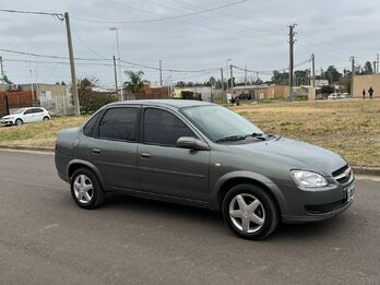 Corsa 2013 full. 85.000km