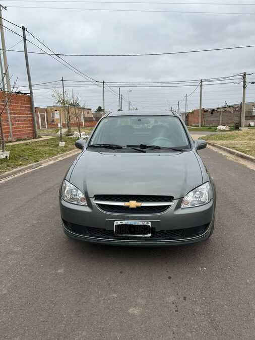 Corsa 2013 full. 85.000km
