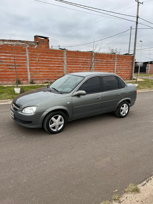 Corsa 2013 full. 85.000km