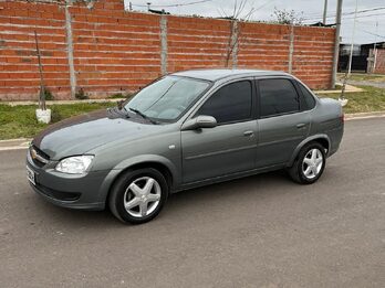 Corsa 2013 full. 85.000km
