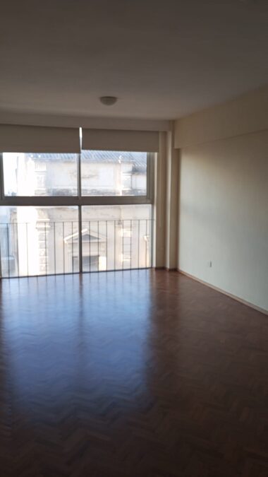 Departamento dos dormitorios, living comedo, cocina comedor